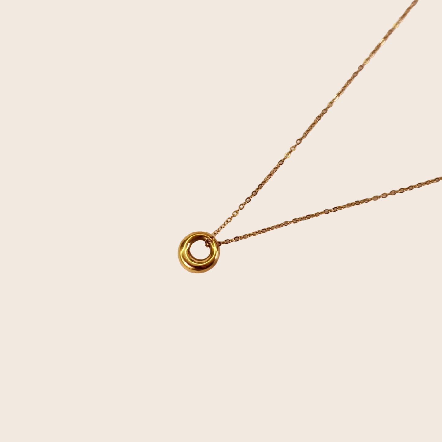Reeva Pendant 🌗
