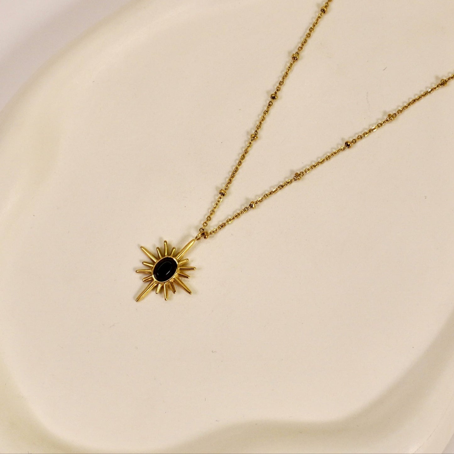 Solene Sun Pendant 🔆