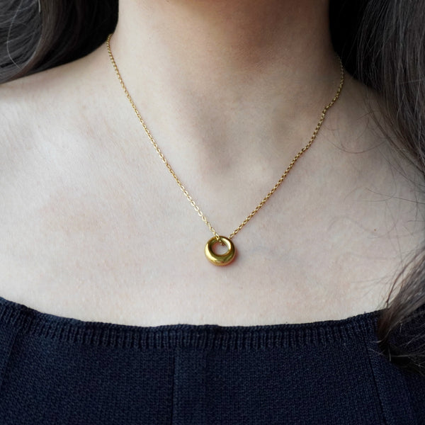 Reeva Pendant 🌗